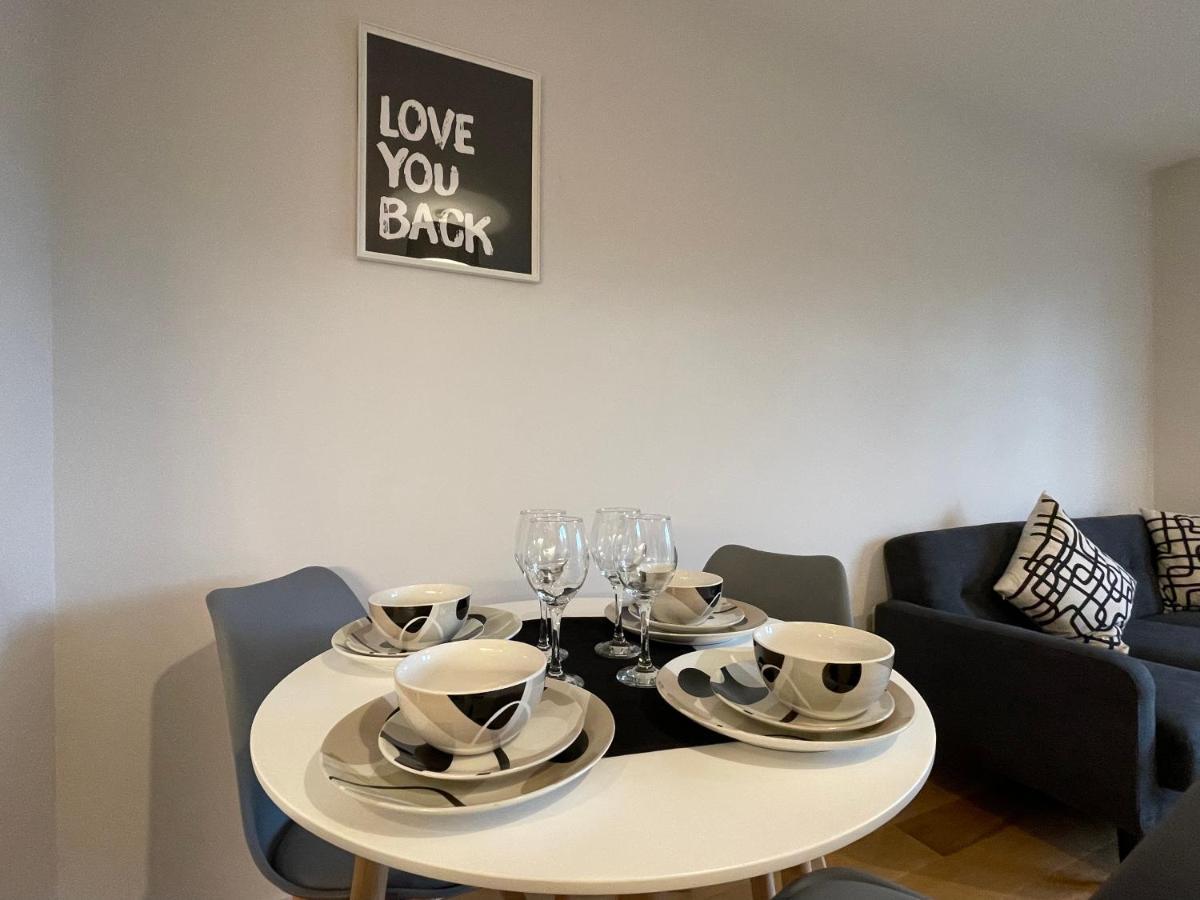 Stunning 2-Bed Apartment In Bristol With Parking Exterior photo