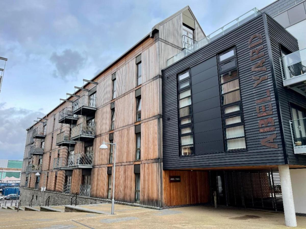 Stunning 2-Bed Apartment In Bristol With Parking Exterior photo