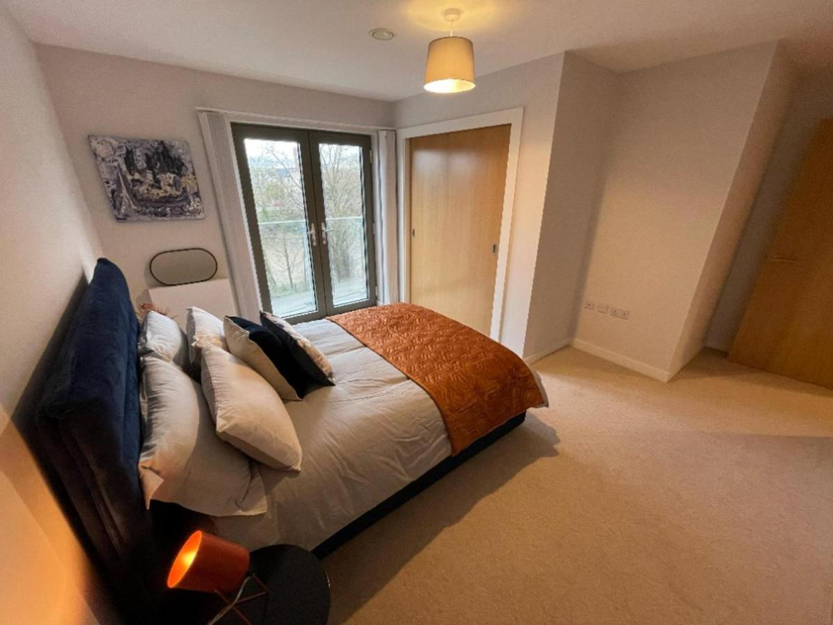 Stunning 2-Bed Apartment In Bristol With Parking Exterior photo